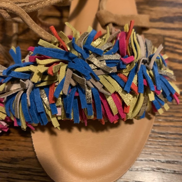 Steve Madden fringe sandals - Picture 3 of 4